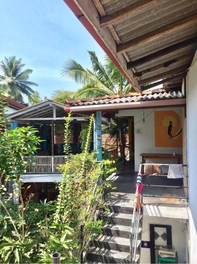Happyshack Hostel มิริสซา ภายนอก รูปภาพ