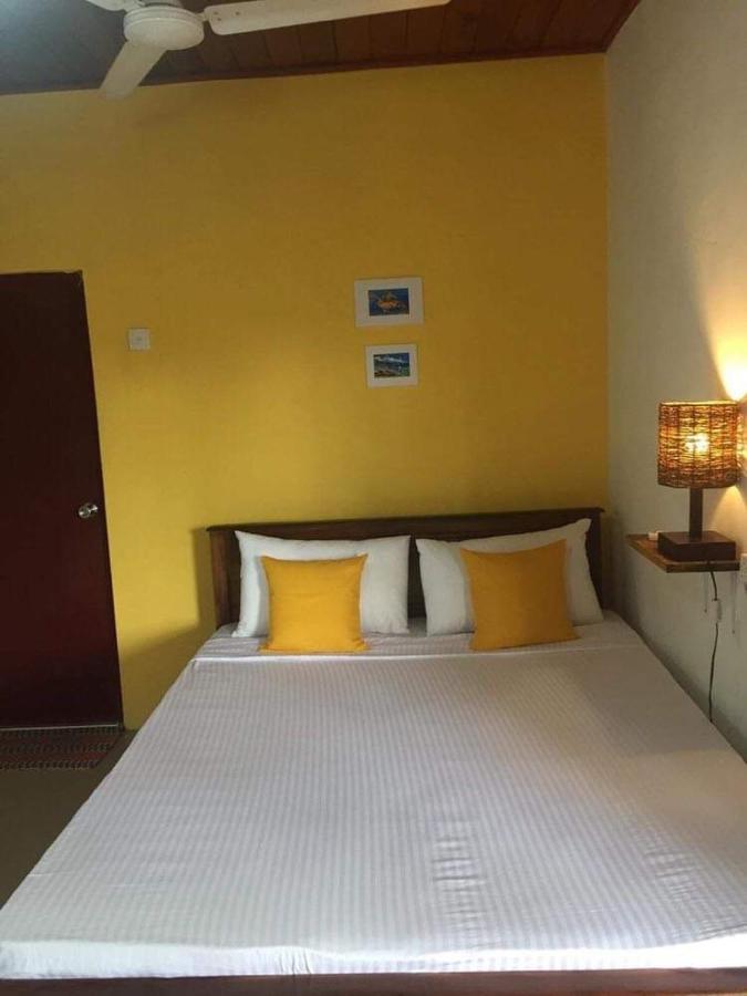 Happyshack Hostel มิริสซา ภายนอก รูปภาพ