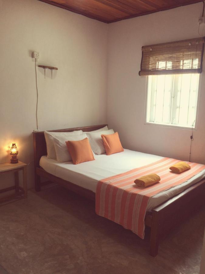 Happyshack Hostel มิริสซา ภายนอก รูปภาพ