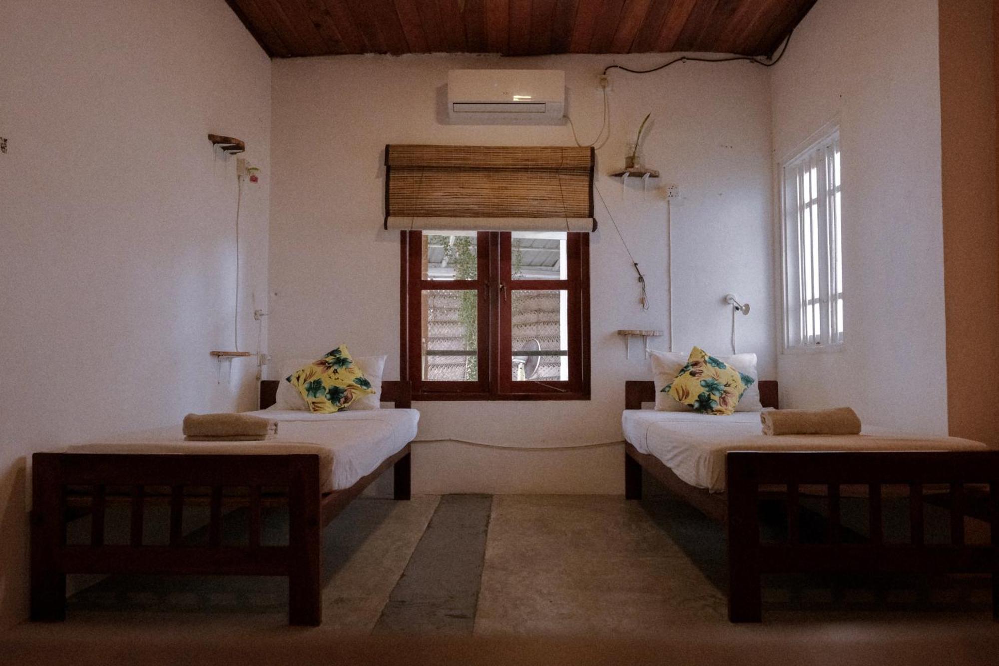 Happyshack Hostel มิริสซา ภายนอก รูปภาพ