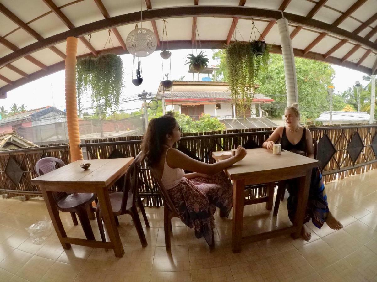 Happyshack Hostel มิริสซา ภายนอก รูปภาพ